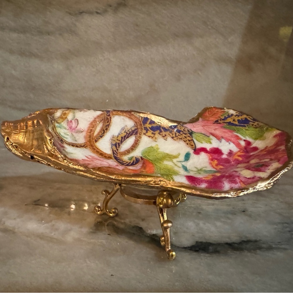 Handmade NC Oyster Shell Tobacco Leaf  Decoupage  Trinket  Dish